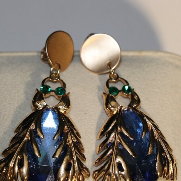 Blue Faceted Gold Tone Leaf Winged Beetle Clip-On Earrings - Picture 6 of 6